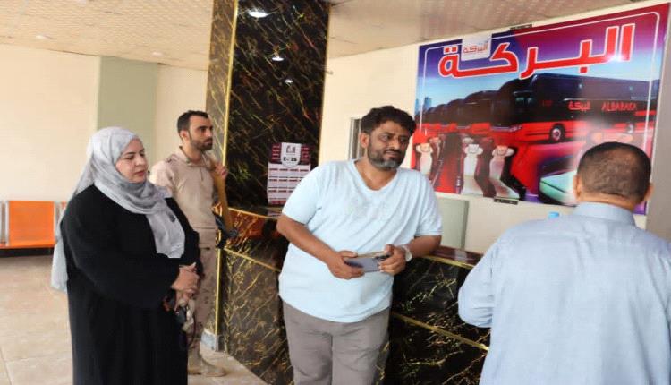 ذيبان يتفقد جاهزية حافلات نقل الحجاج واستيفائها الشروط الفنية