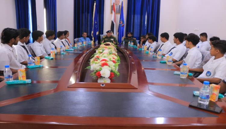 بدافع الطموح والانتماء نحو المستقبل الأمني.. كلية الشرطة حضرموت تستقبل طلاب مدرسة المعارف الحديثة في زيارة تعريفية