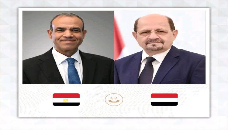 رئيس الوزراء وزير الخارجية يتلقى اتصالاً هاتفياً من وزير الخارجية المصري