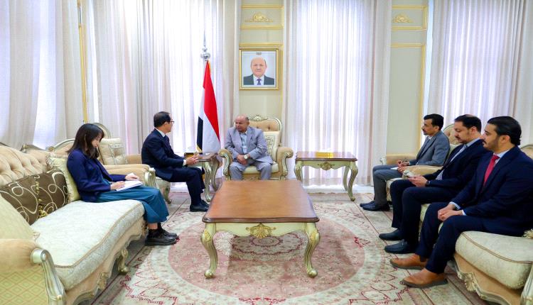 عضو مجلس القيادة الخنبشي يستقبل السفير الياباني ويبحثان سبل تعزيز التعاون