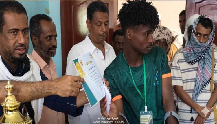 خنفر تكتب قصة نجاح جديدة.. تكريم أبطالها في إنجاز علمي ورياضي مزدوج