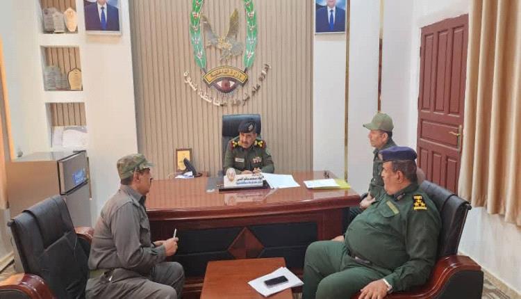 مدير عام شرطة شبوة يناقش الأوضاع الأمنية بمديرية الصعيد ويشدد على بذل المزيد من الجهود