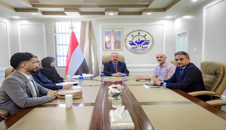 وزير النقل يبحث مع شركة (فالار) الأمريكية آليات تطوير أمن الطيران وتأهيل الكوادر الوطنية