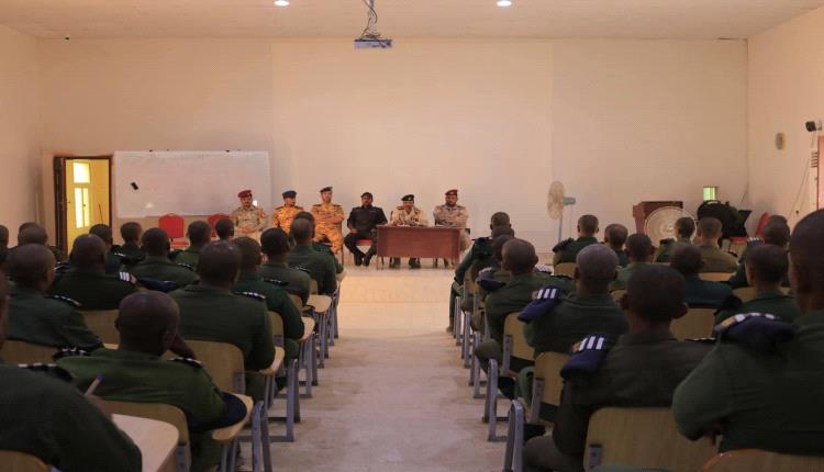 كلية الشرطة حضرموت تعزّز الوعي الأمني البحري لطلابها بمحاضرة تخصصية حول مهام خفر السواحل وحماية السواحل الوطنية