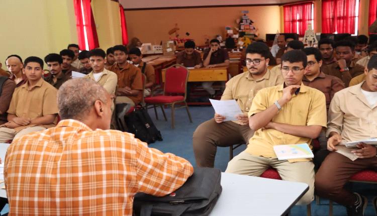 رسم المسارات.. بوصلة طلاب مدارس وثانويات المنصورة نحو سوق العمل