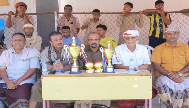 اختتام البطولة المدرسية الثالثة لكرة القدم بمديرية شبام مدرسة 26 سبتمبر بطل البطولة