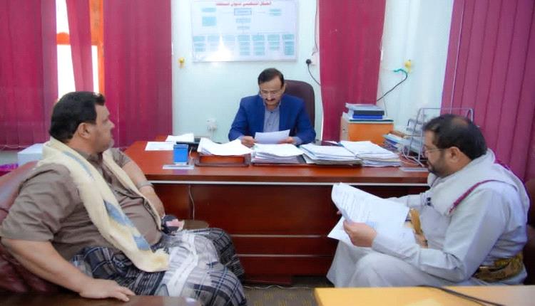 المحافظ بن الوزير يطّلع على مجمل الأوضاع في مديرية عسيلان