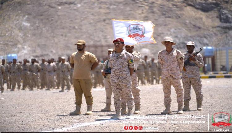 برعاية القائد العام اللواء المحضار.. عرض عسكري لقوات درع الوطن في عدن احتفاءً بتخرج وحدات استجدادية