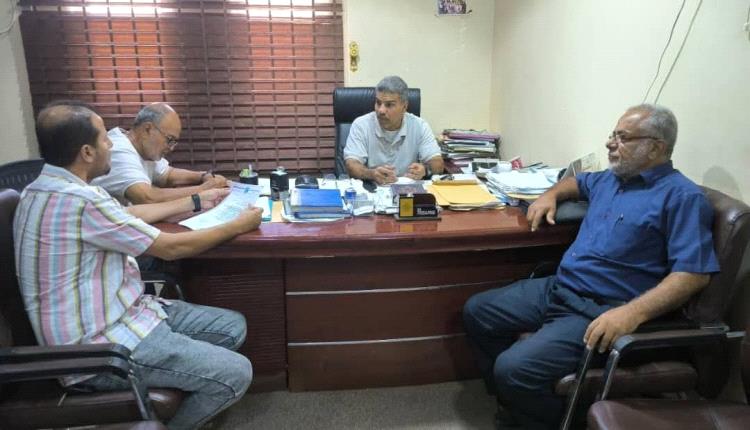 مدير مكتب الشباب والرياضة بعدن يلتقي أمين عام نادي الميناء
