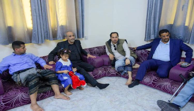 عضو مجلس القيادة محمود الصبيحي يقدم واجب العزاء في استشهاد الدكتور عبدالرحمن الشاعر