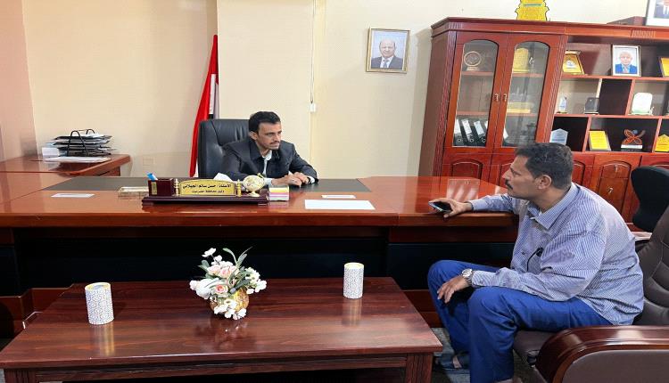 وكيل حضرموت الجيلاني يناقش أوضاع واحتياجات مديرية غيل بن يمين الخدمية والتنموية