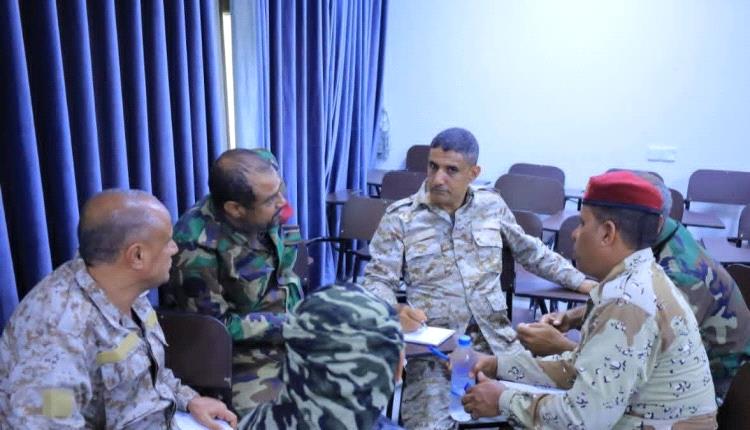 الجاهزية المعنوية أساس الجاهزية القتالية.. اختتام دورة تدريبية في قيادة محور تعز