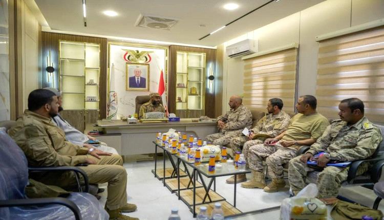 قائد المنطقة العسكرية الأولى يستقبل قائد قوات التحالف في حضرموت