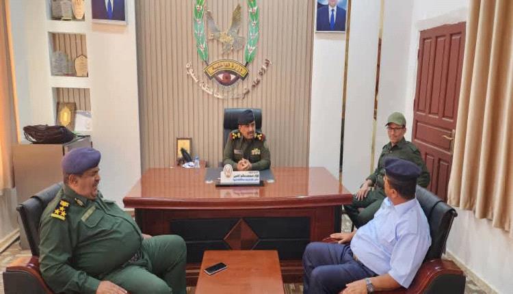 العميد النسي يبحث مع قائد خفر السواحل بشبوة تأمين سواحل المحافظة