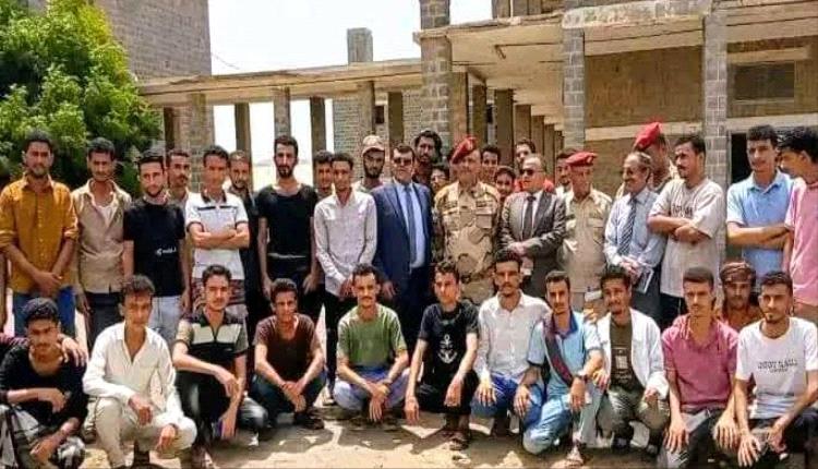 قائد اللواء الأول مشاة يسلم معسكر بدر عقب ضمان مستحقات الطلاب الدارسين