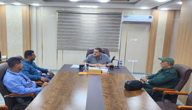 مدير أمن عدن يلتقي أسرة الدكتور عبد الرحمن الشاعر ويؤكد قرب استكمال التحقيقات وإحالة الجناة للنيابة