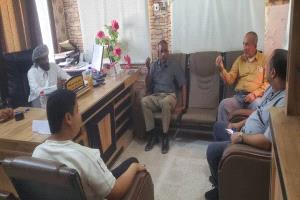 المهرة.. اجتماع صحي يناقش آليات التعامل مع الحصبة وتعزيز جاهزية قسم العزل بالمحافظة