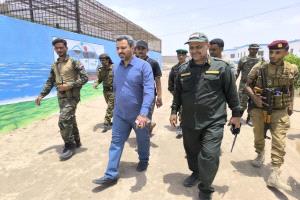 محافظ لحج يتفقد السجن المركزي ويشيد بجهود التأهيل والترميم رغم شحة الإمكانيات