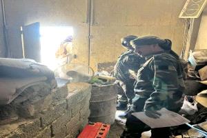 شرطة مديرية سيئون تنفذ حملة أمنية لتفتيش محلات الخردة لرصد المخالفات وتعزيز إجراءات السلامة