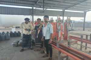 لجنة ميدانية تضبط آلية توزيع الغاز المنزلي في الوضيع بعد شكاوى المواطنين