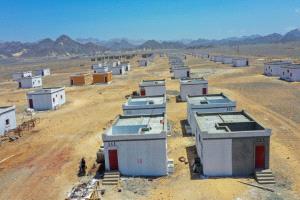 إنجاز 75% من مشروع بناء 114 وحدة سكنية للأسر الفقيرة والمتضررة بمديرية بروم ميفع