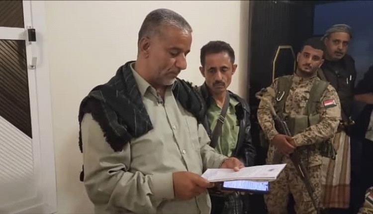 عقب زيارة محافظ أبين ليافع.. مدير مجمع الوسطي يشكر أبناء شعب العرمي ويثمن تجاوب المحافظ