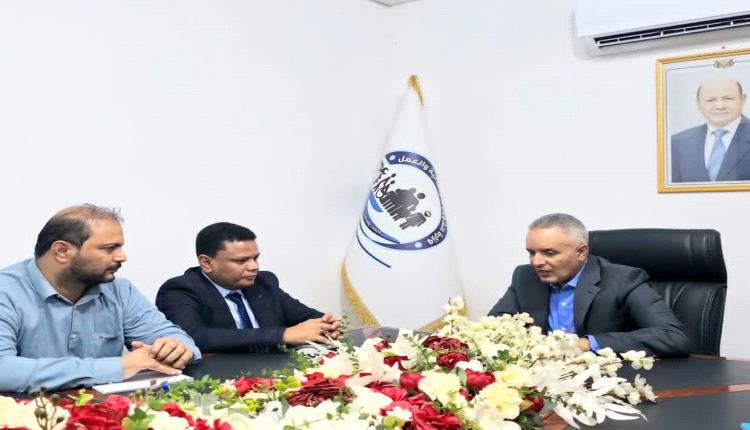 وزير الشؤون الاجتماعية والعمل يناقش مع ائتلاف الخير سبل إعادة تأهيل الجمعيات والتعاونيات الزراعية والسمكية