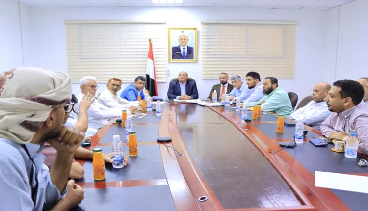 نائب وزير الصناعة والتجارة يناقش مع كبار مستوردي السكر البرازيلي إجراءات فحص علامة (UB) ويؤكد سلامة بقية المنتجات المتداولة في الأسواق