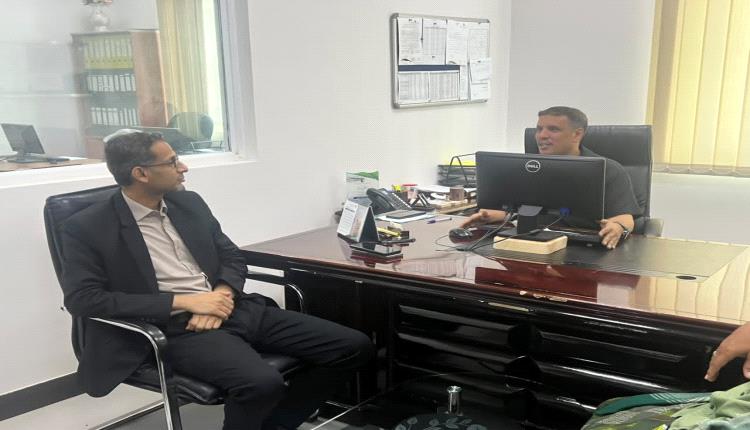 مدير عام الشؤون الاجتماعية والعمل يطلع على أوضاع العمالة في الشركة العربية اليمنية للأسمنت