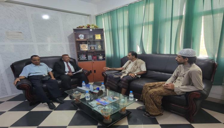 شركة حلول حضرموت وغرفة التجارة تبحثان تعزيز الشراكة والاستثمار لخدمة التنمية