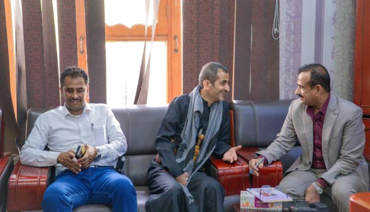 المحافظ بن الوزير يؤكد دعم السلطة المحلية لخطط التنمية والخدمات الأساسية في مديرية الصعيد