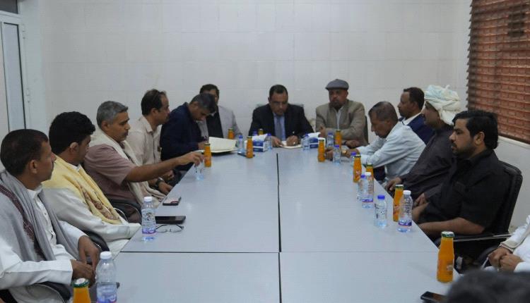 الوزير السقطري يناقش في المهرة مع ممثلي القطاع السمكي الخاص فرص الاستثمار وتطوير القطاع