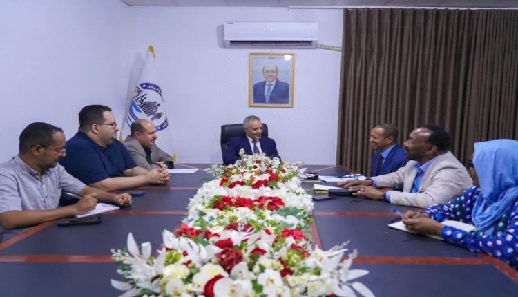 وزير الشؤون الاجتماعية والعمل يبحث مع برنامج الأغذية العالمي تعزيز الشراكة وتنسيق التدخلات