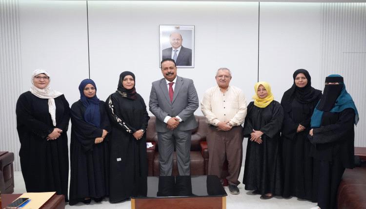 وزير الأشغال يناقش مع رئيسة اللجنة الوطنية للمرأة سبل تعزيز التعاون المشترك