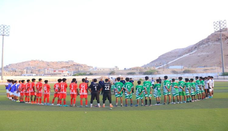 العمودي والسعدي يشهدان المرحلة الأخيرة من برنامج إعداد وانتقاء لاعبي مركز المكلا للتدريب والتطوير