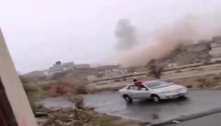 مليشيا الحوثي تفجر منزل شيخ قبلي في البيضاء