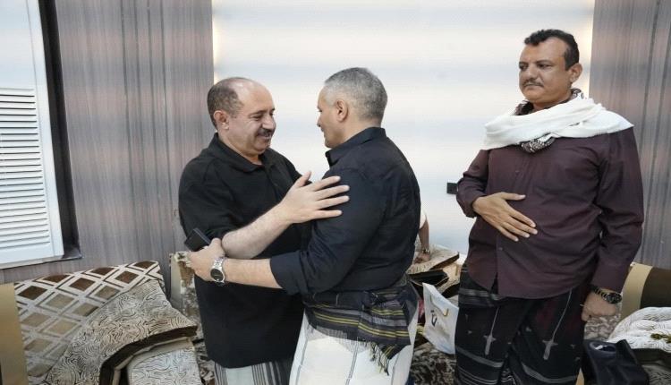 الوزير اليافعي يتقدم جموع المعزين في وفاة والد نائب وزير الشؤون الاجتماعية والعمل