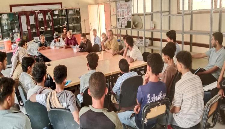 لقاء كبير ومثمر.. مدير عام ردفان يلتقي الشباب والطلاب ويؤكد دعم السلطة المحلية للمبادرات والأنشطة الشبابية