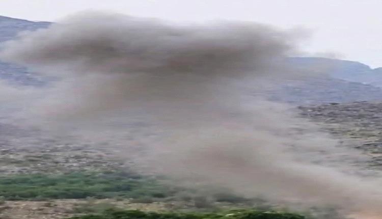 عاجل.. تصعيد ميداني جديد يهز جبهة مقبنة غرب تعز.. قصف مدفعي يطال عدة قرى