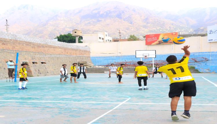 الصقر يتجاوز الطليعة في تنشيطية تعز للكرة الطائرة