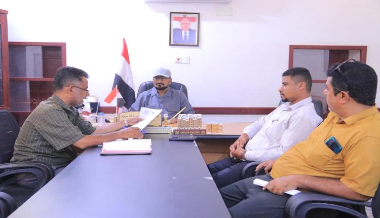 مدير عام شبام يطلع على استعدادات حملة تحصين طارئة لمواجهة انتشار الحصبة بمناطق المديرية