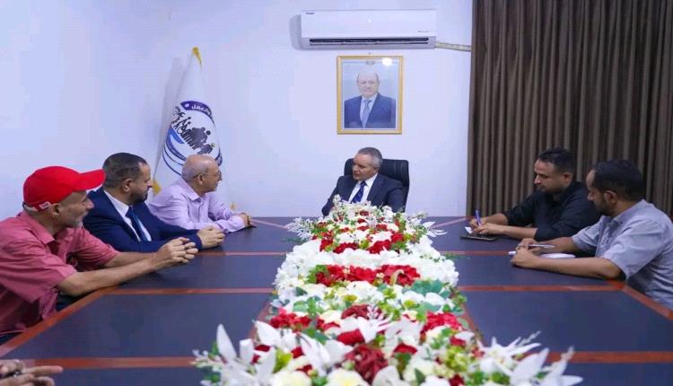وزير الشؤون الاجتماعية والعمل يطّلع على أنشطة جمعية يافع الخيرية والتنموية