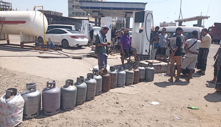 بإنفراج ازمة الغاز في المحافظات المحررة