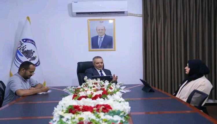 وزير الشؤون الاجتماعية والعمل يطلع على برنامج التأهيل المهني الهندسي