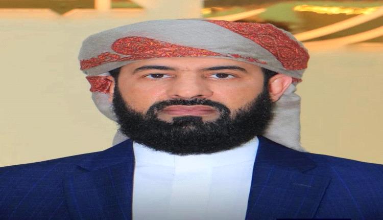 محافظ أبين يطمئن أهل ابين أزمة الغاز عامة.. وتحرك عاجل لإنهاء الأزمة.