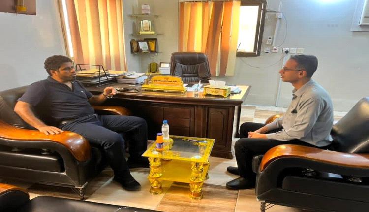 العمودي وبامزاحم يناقشان تعزيز التعاون والتنسيق بين الشؤون الاجتماعية وهيئة الأراضي