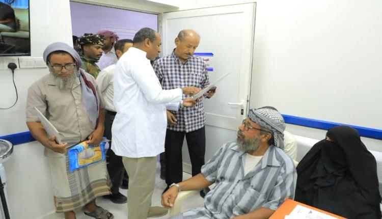 تدشين حملة "معا للوقاية من مضاعفات السكري والضغط" بهيئة مستشفى سيئون