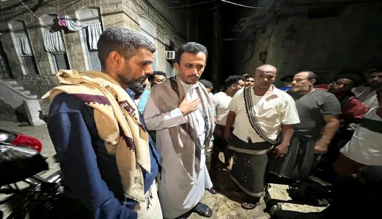 السلطة المحلية بحضرموت توجّه بتوفير سكن للأسر المتضررة من حريق منزل بحي السلام وحصر الأضرار