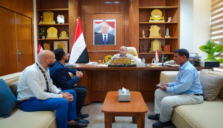 الخنبشي يطلع على نشاط منظمة "أكشن فور هيومانتي" ويؤكد دعم مشاريع تمكين الشباب والتنمية المستدامة
