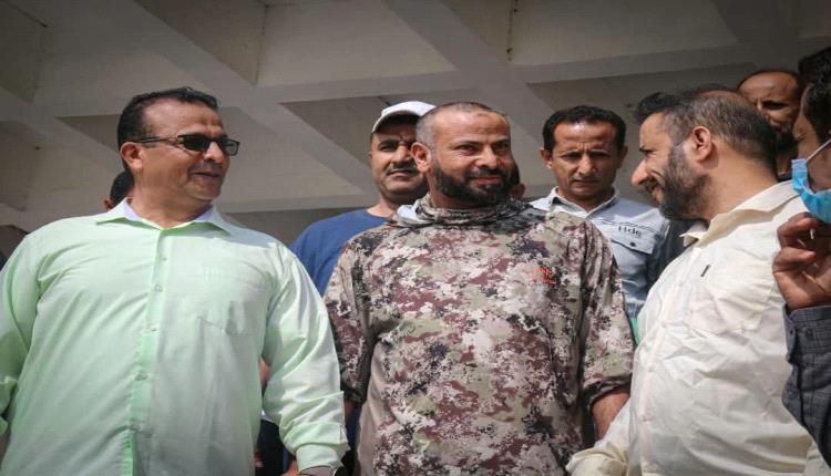 محافظ الضالع يدشّن المخيم الطبي المجاني لجراحة العيون وزراعة العدسات في هيئة مستشفى الضالع